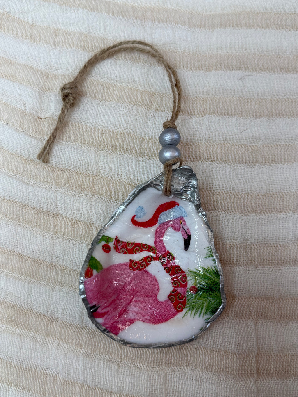 Small (4"<) Oyster Shell Ornament (Flamingo Scarf Silver Pearl Back)