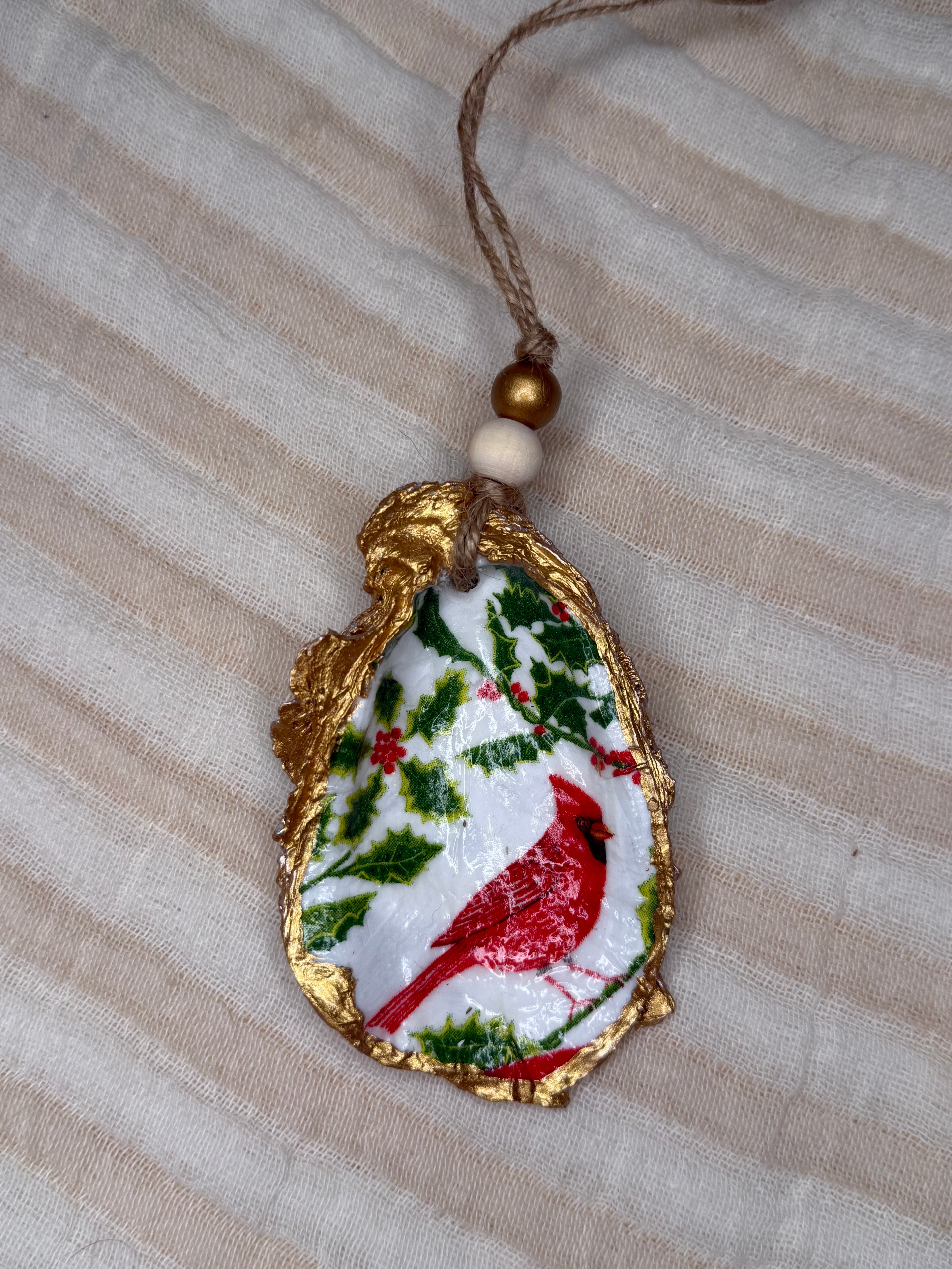 Small (4"<) Oyster Shell Ornament (Gold Cardinal Gold Back)