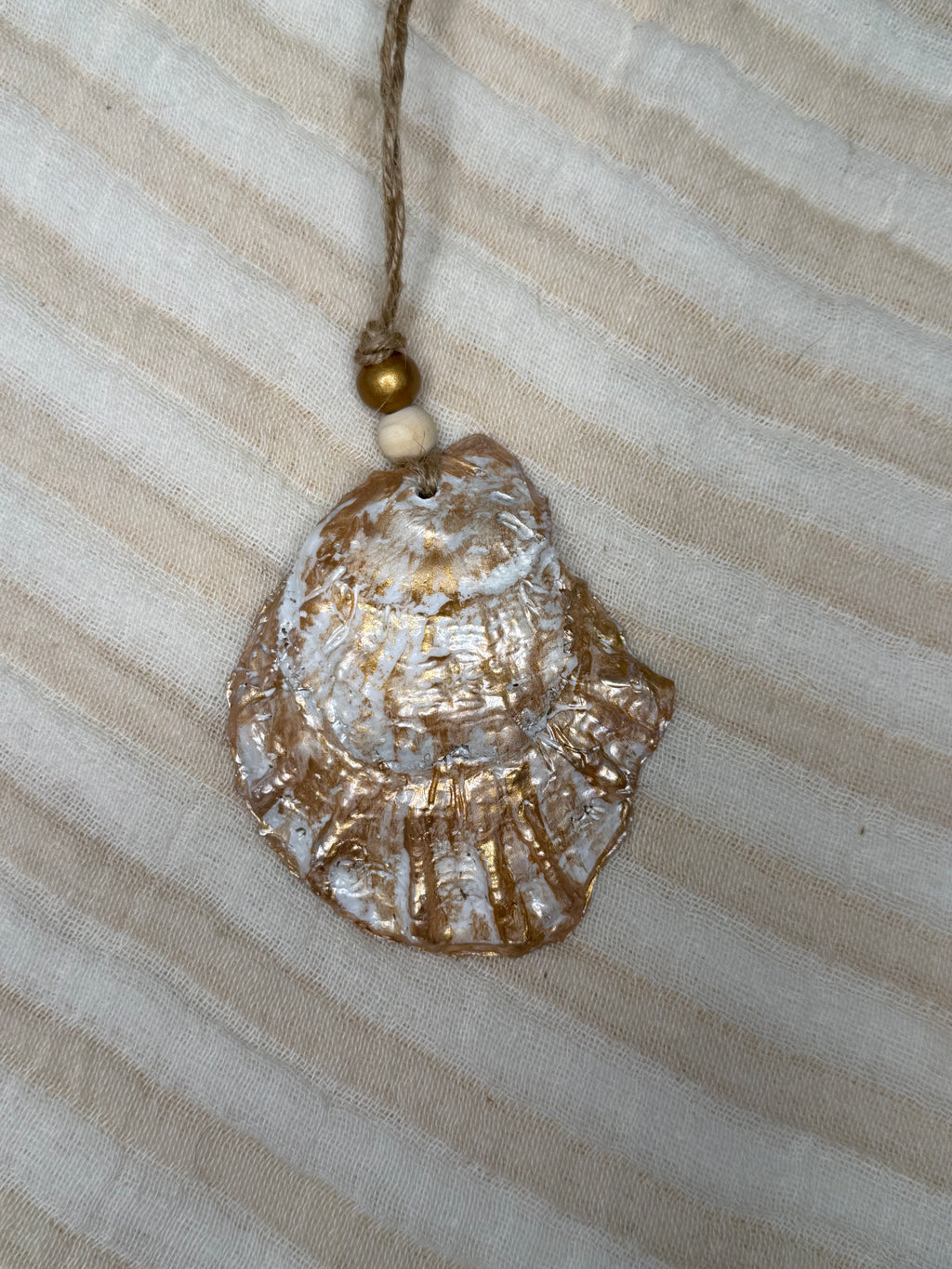 Small (4"<) Oyster Shell Ornament (Gold Christmas Palm, Gold Back)