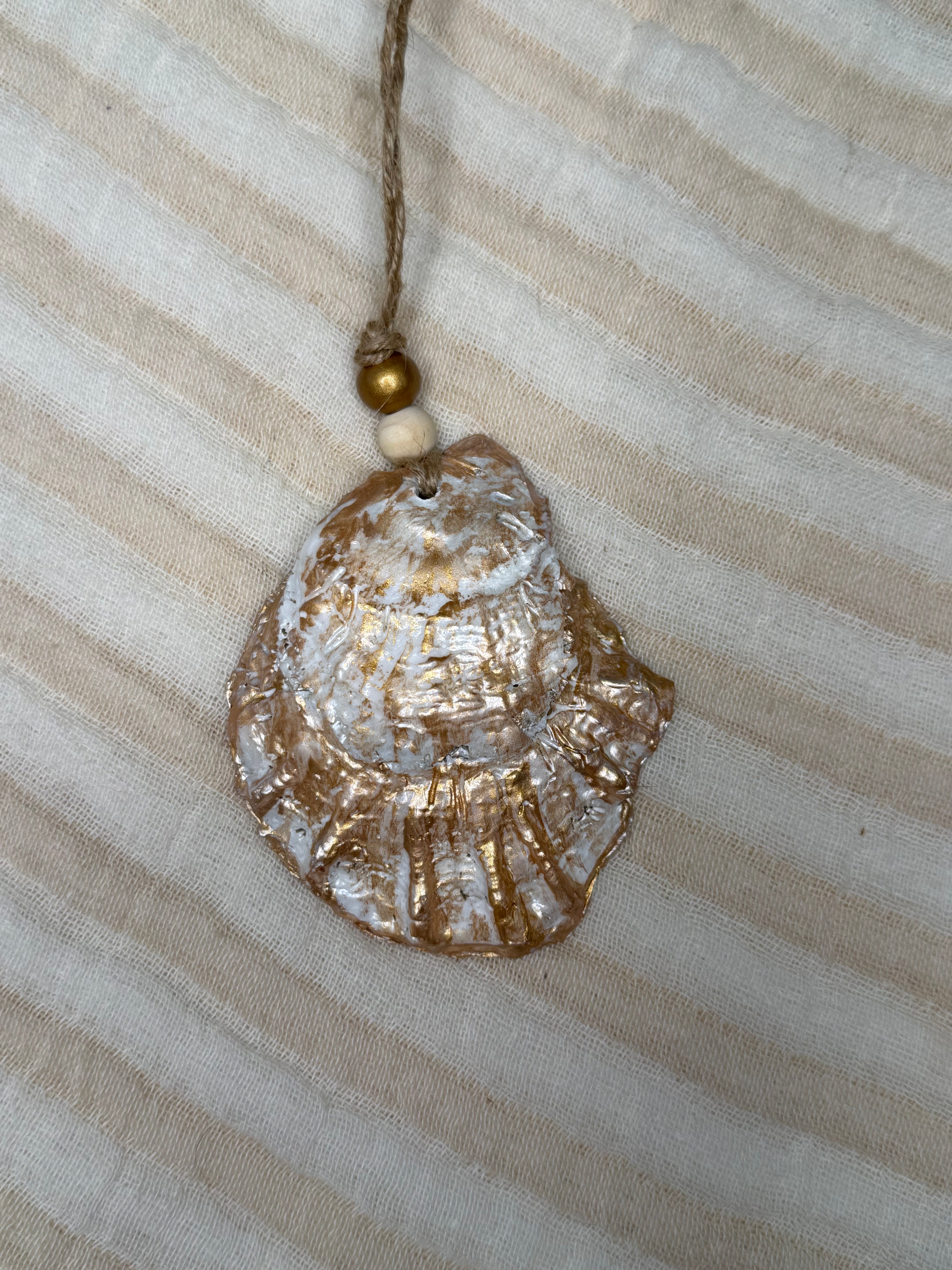 Small (4"<) Oyster Shell Ornament (Gold Christmas Palm, Gold Back)