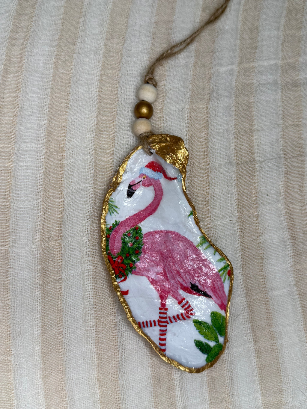 Large (4"+) Oyster Shell Ornament (Flamingo Wreath Gold Back)